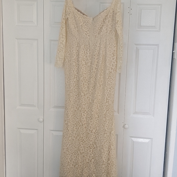 PinkBlush Beige Lace OffShoulder Long Sleeve Maternity Photoshoot or Bridal Gown - Picture 10 of 10